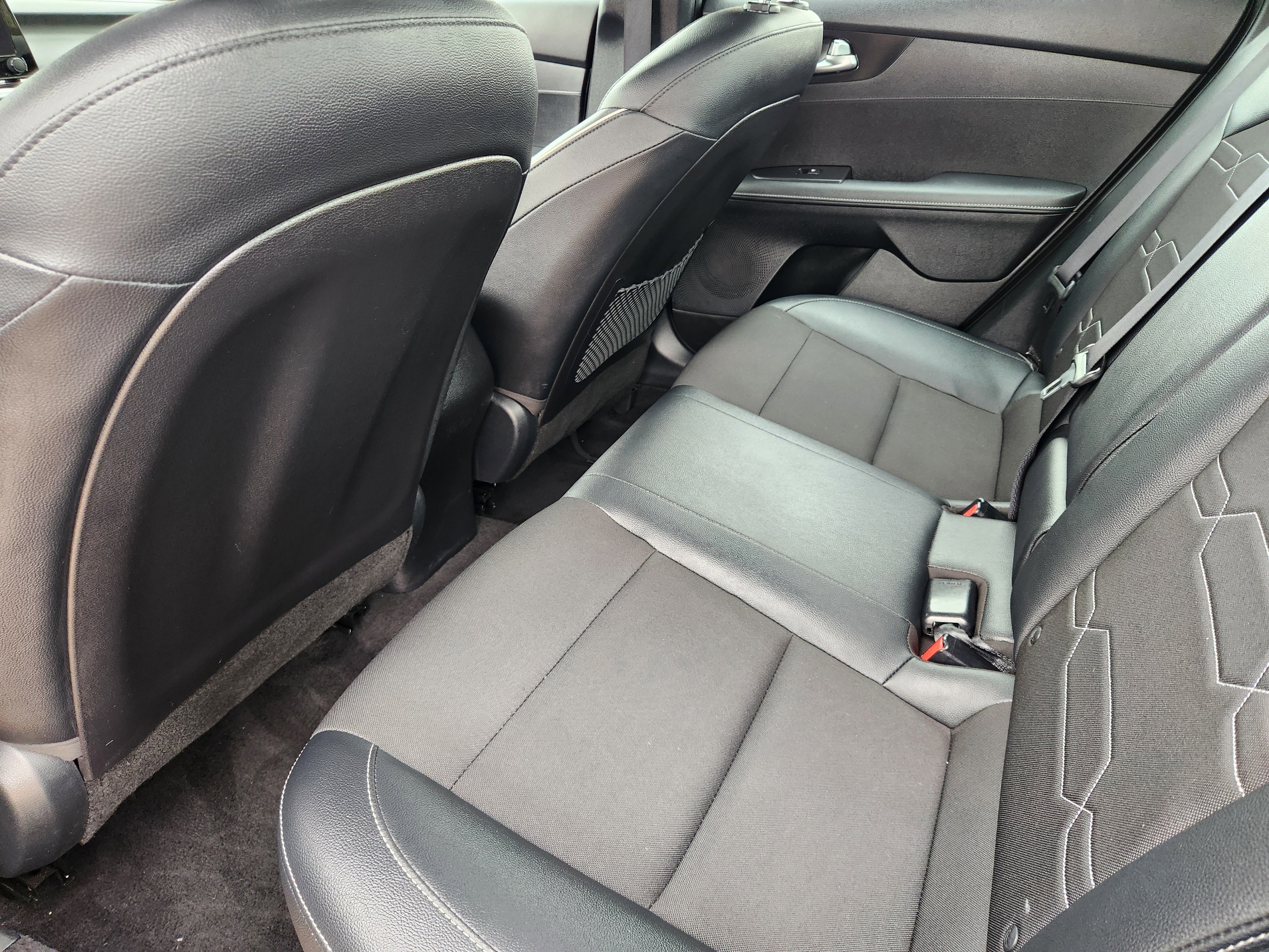 Used 2024 Kia Forte GT-Line w/ GT-Line Premium Package image 32