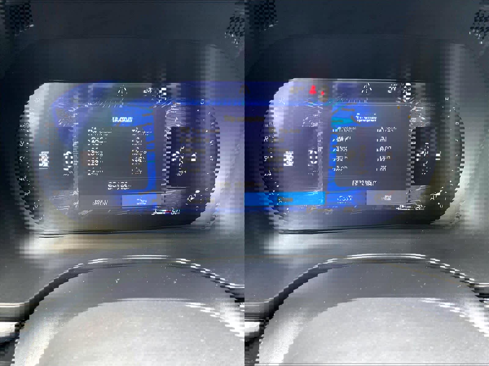 Used 2025 Volvo XC60 B5 Core image 23