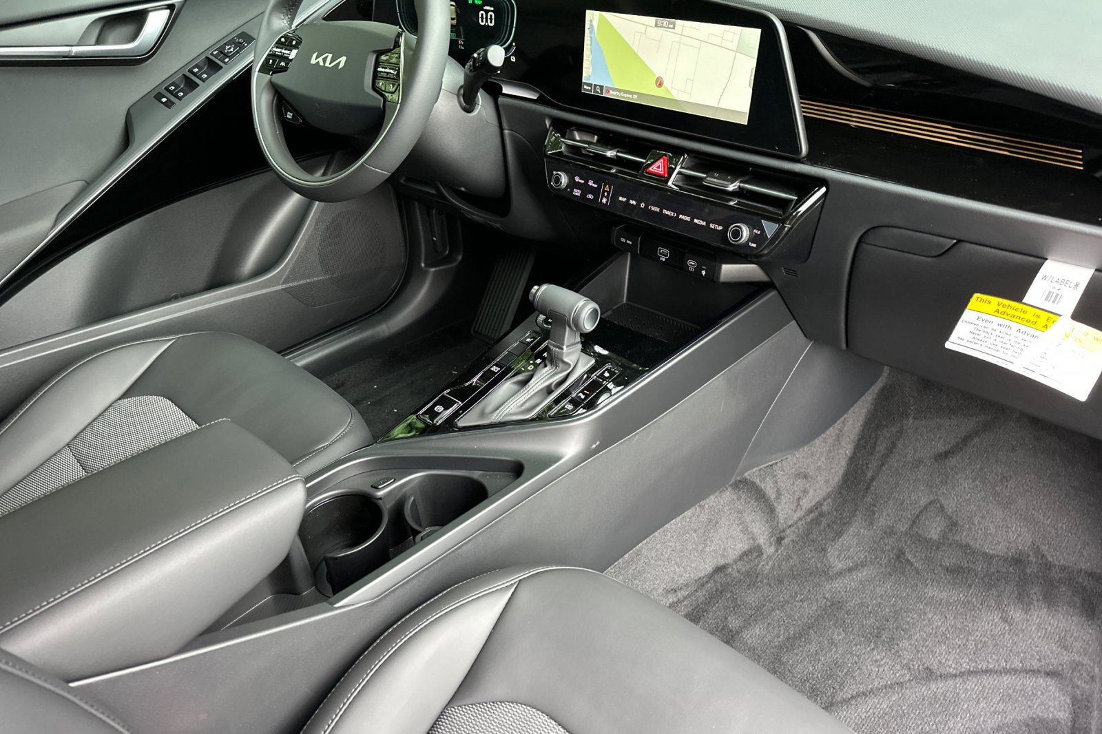 New 2025 Kia Niro EX image 12