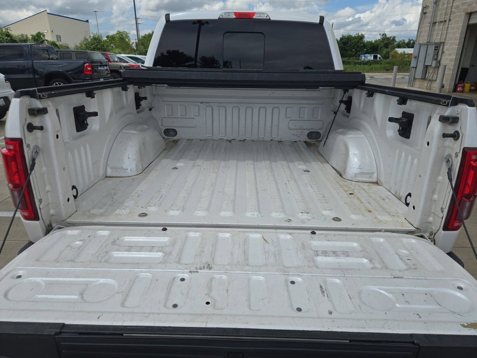 Used 2017 Ford F150 Lariat RWD image 25