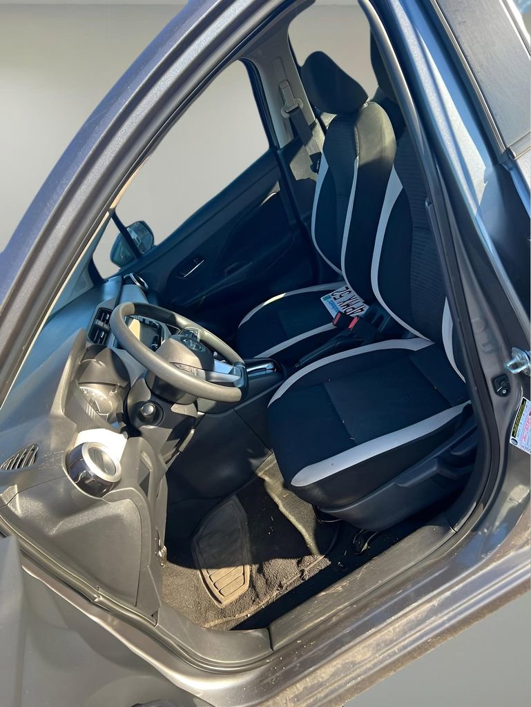 Used 2021 Nissan Versa SV FWD image 30