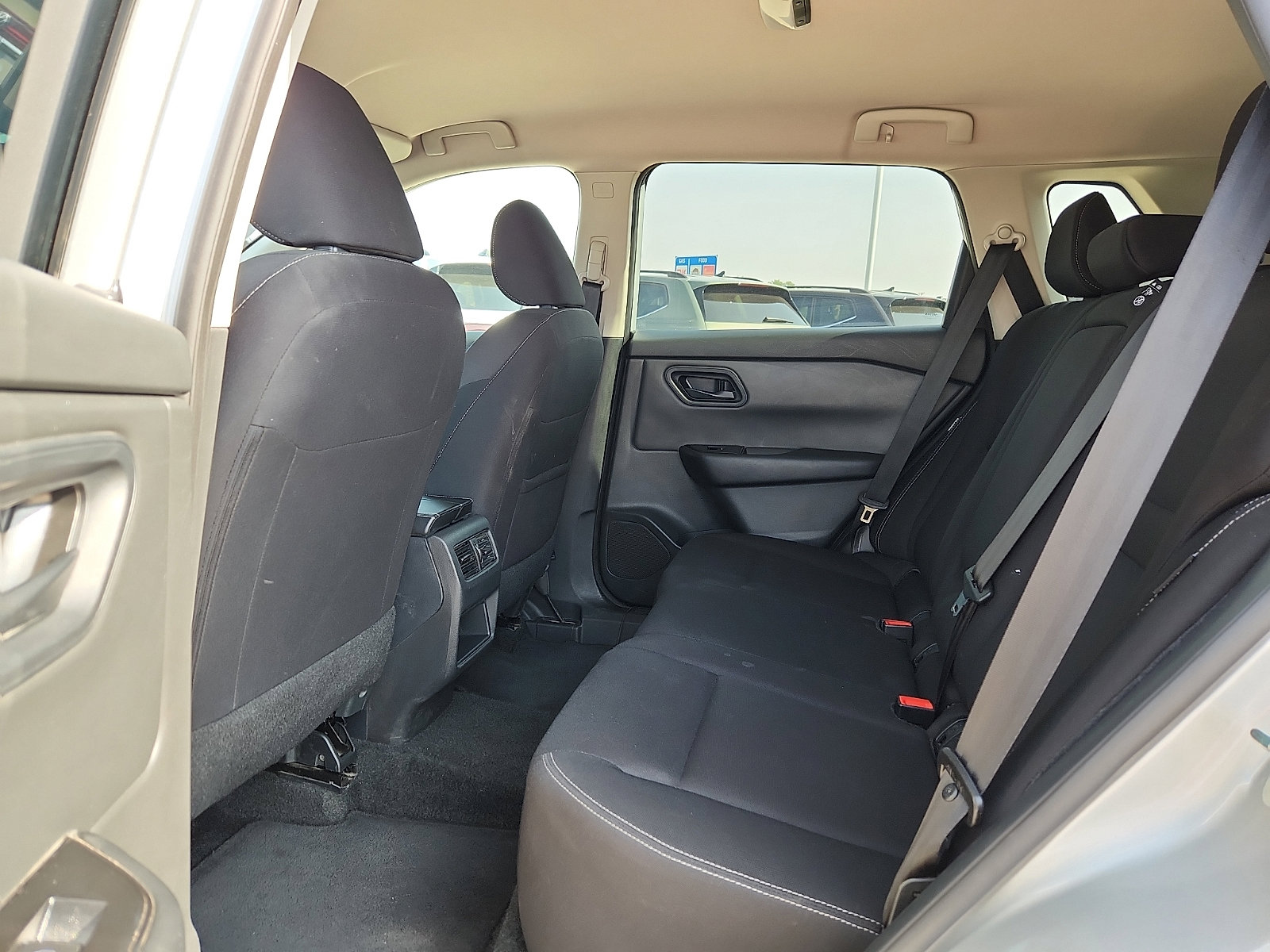 Used 2024 Nissan Rogue S FWD image 12