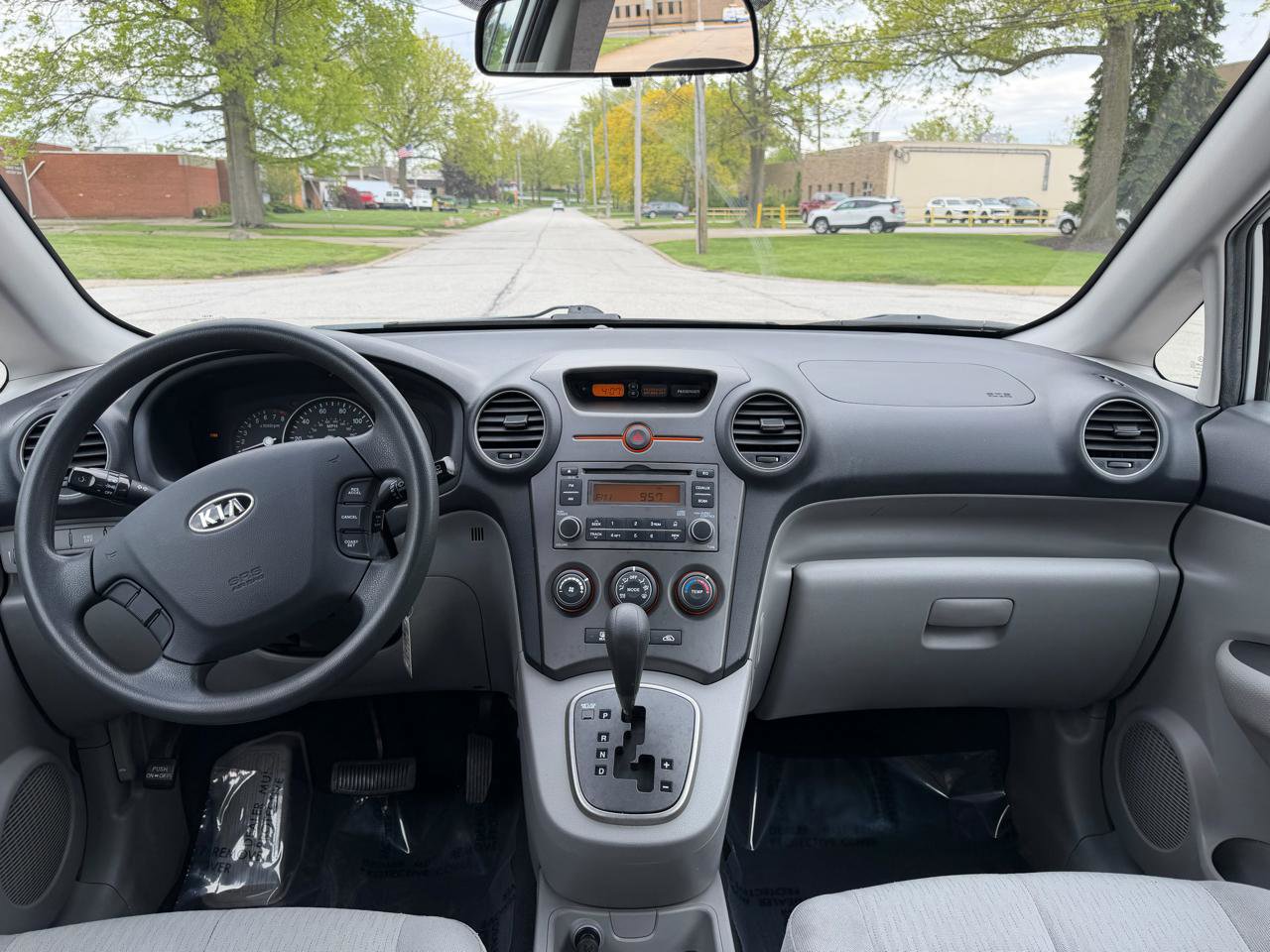 Used 2008 Kia Rondo LX FWD image 11