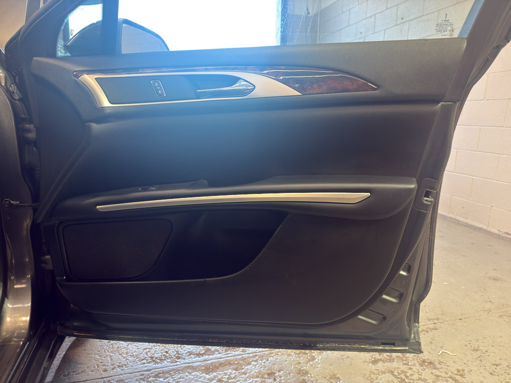 Used 2015 Lincoln MKZ w/ Equipment Group 102A Reserve FWD image 23