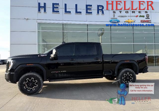 Used 2025 GMC Sierra 2500 AT4X image 1