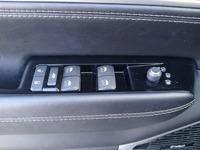 Used 2023 Jeep Wagoneer Series III w/ Premium Group I image 36