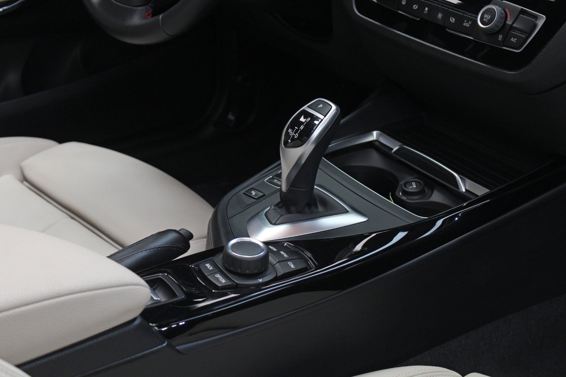 Used 2018 BMW 230i Convertible RWD image 58