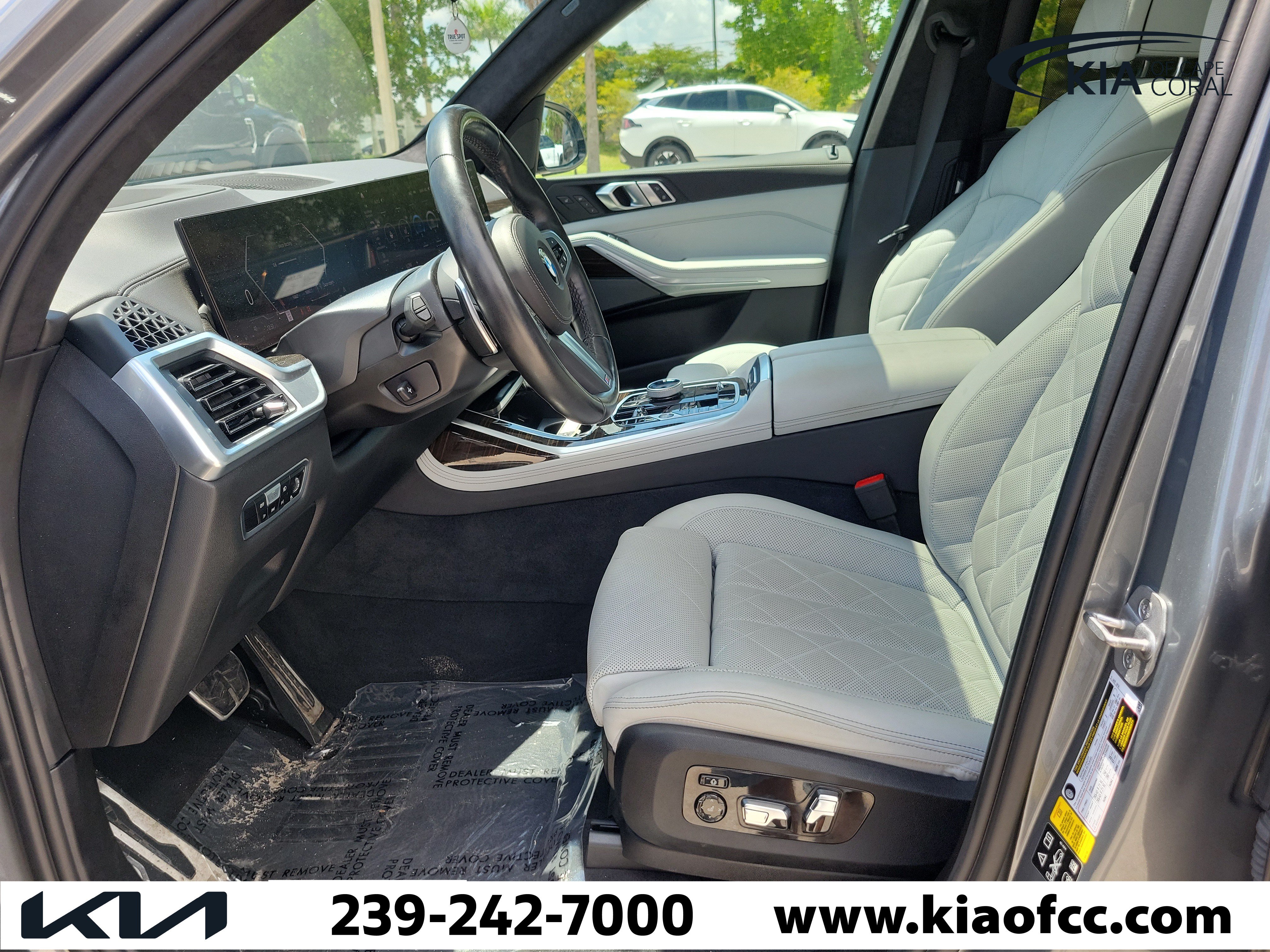 Used 2023 BMW X7 xDrive40i w/ Executive Package AWD/4WD image 23