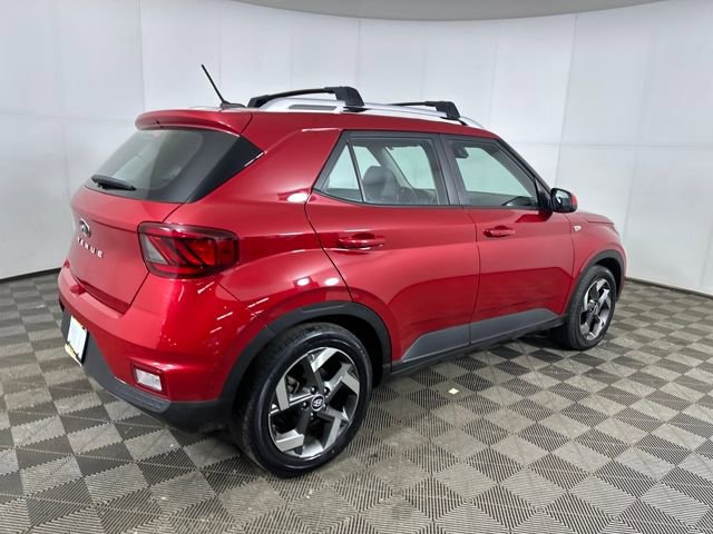 Certified 2023 Hyundai Venue Limited image 3