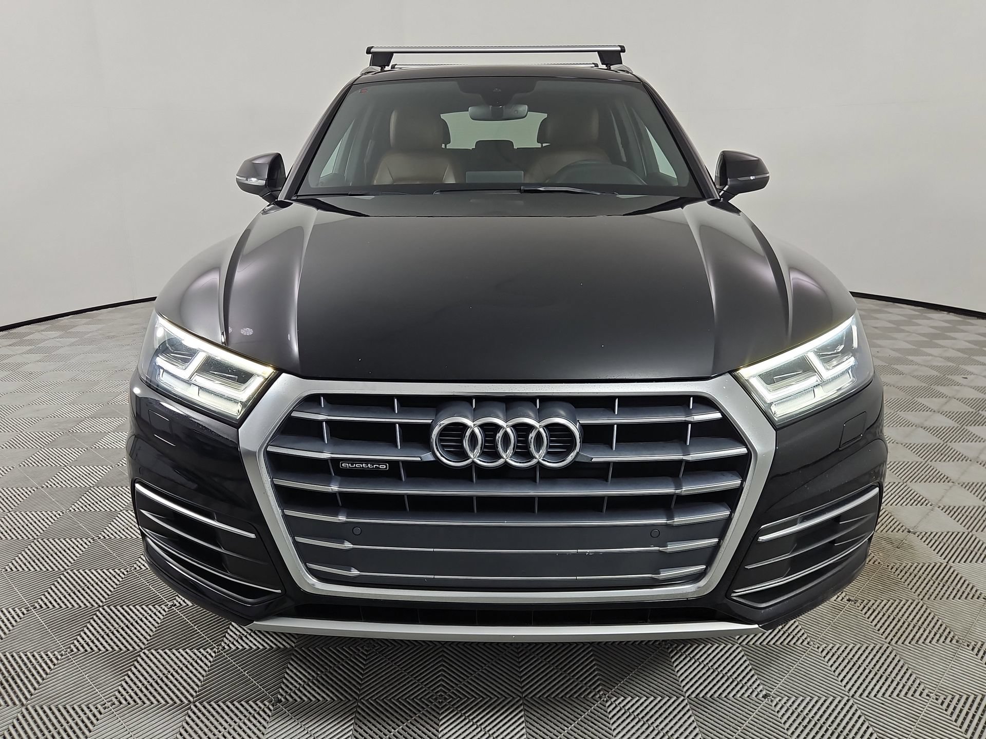 Used 2020 Audi Q5 2.0T Premium Plus w/ Premium Plus Package AWD/4WD image 2
