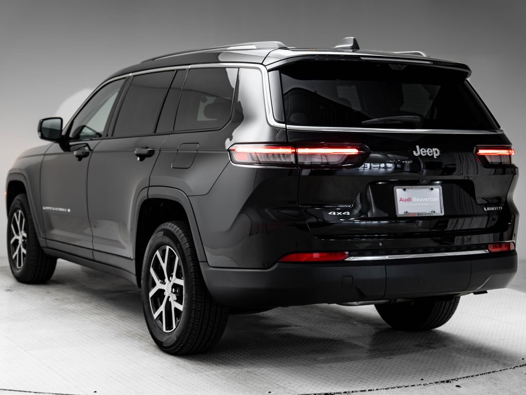 Used 2023 Jeep Grand Cherokee L Limited w/ Luxury Tech Group II AWD/4WD image 3