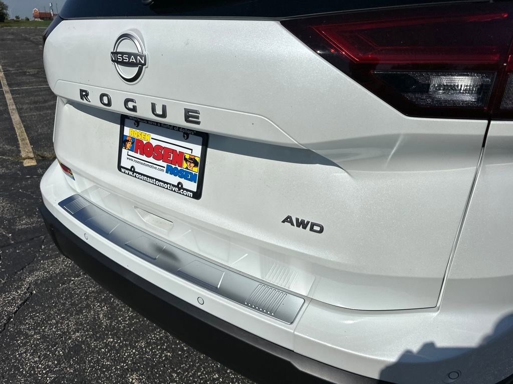 New 2026 Nissan Rogue SV image 33