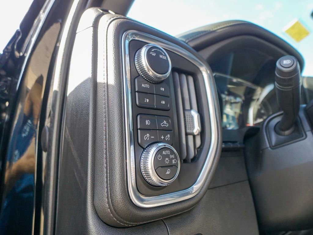 Used 2023 GMC Sierra 3500 Denali w/ Denali Ultimate Package image 21