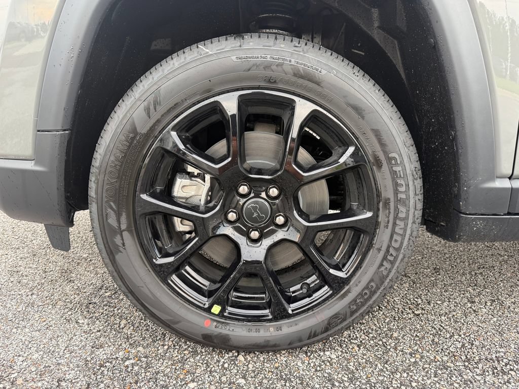 New 2026 Jeep Compass Latitude AWD/4WD image 24