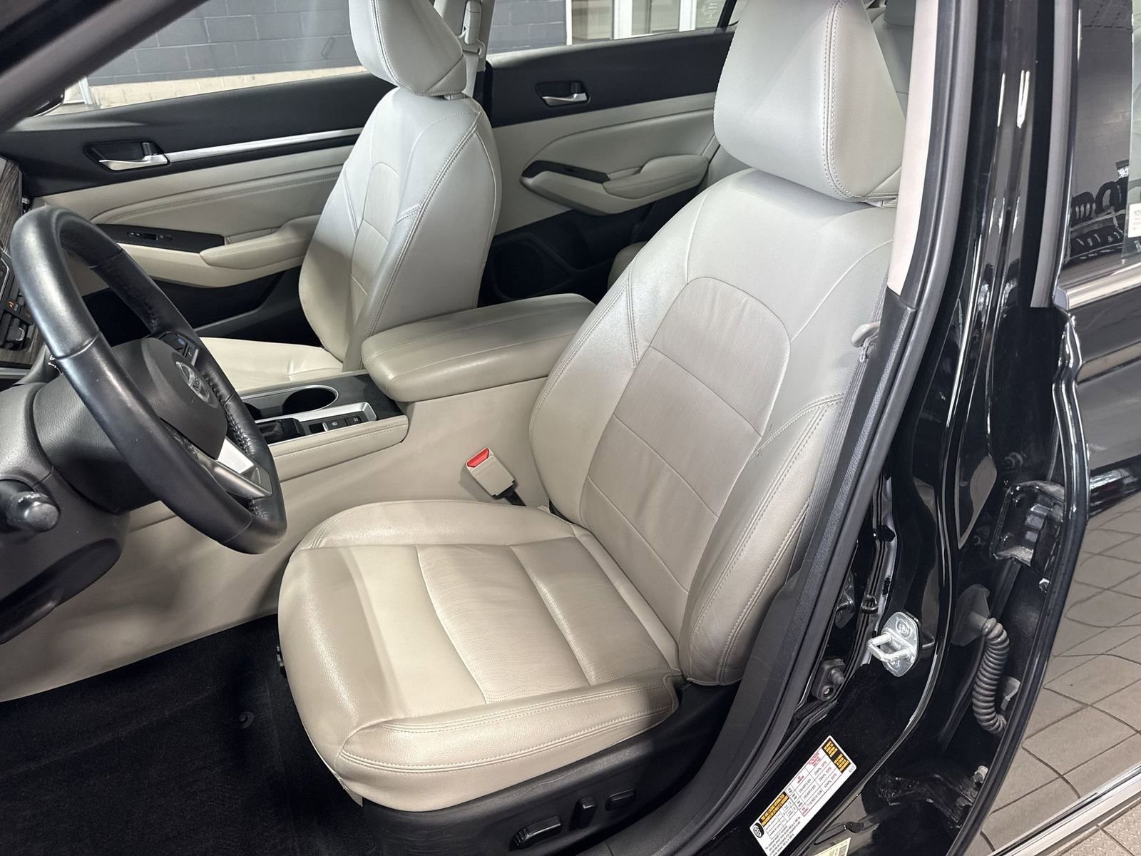 Certified 2019 Nissan Altima 2.5 Platinum AWD/4WD image 26