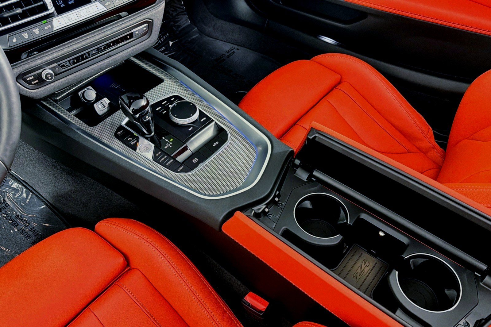 Used 2026 BMW Z4 M40i w/ Shadowloine Package RWD image 7