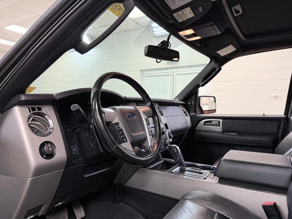 Used 2015 Ford Expedition EL Limited w/ Equipment Group 301A AWD/4WD image 16