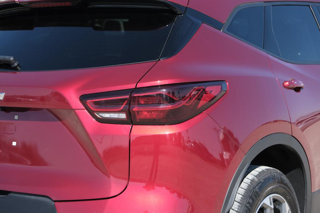 Used 2025 Chevrolet Blazer LT image 9