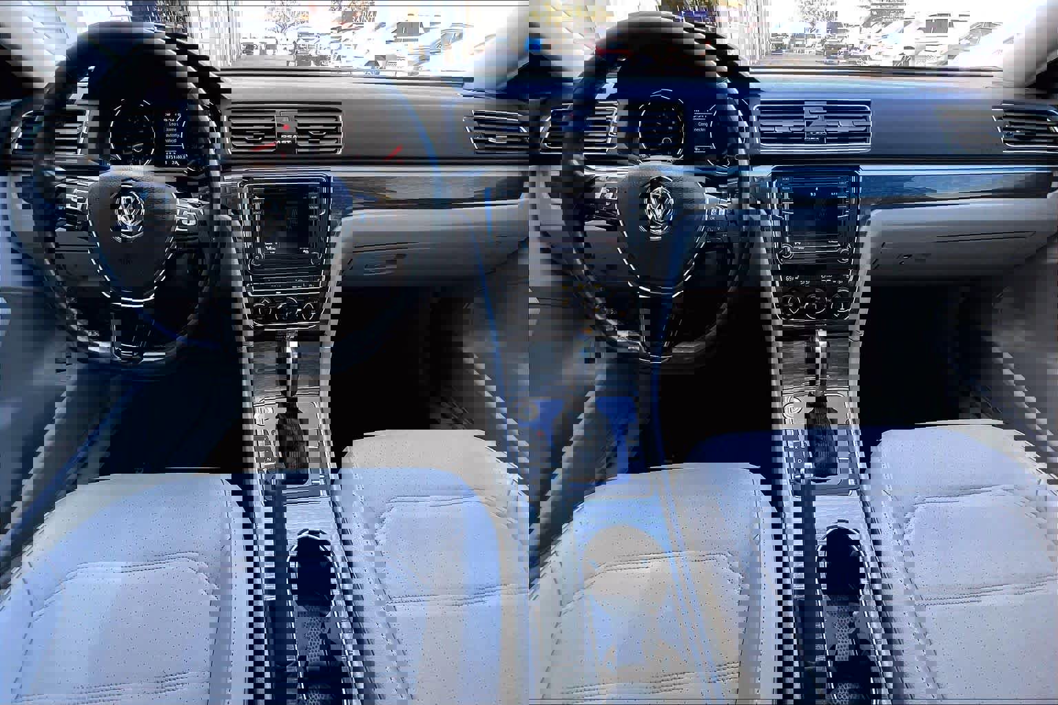 Used 2018 Volkswagen Passat 2.0T SE image 16