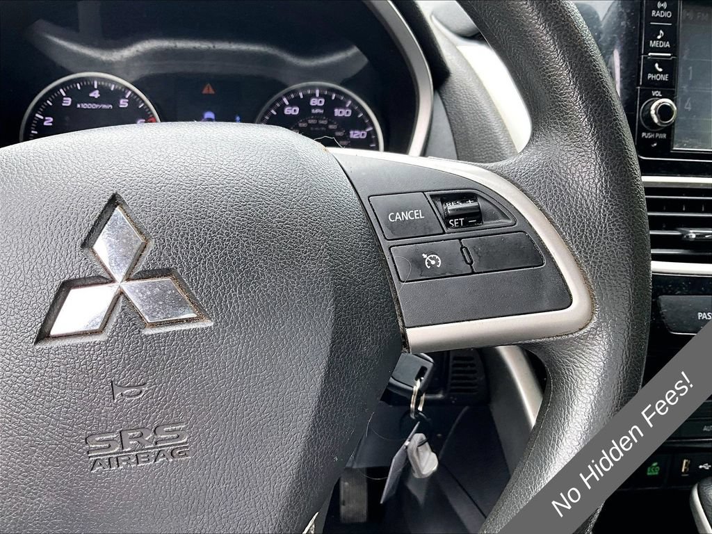 Used 2020 Mitsubishi Eclipse Cross ES FWD image 12