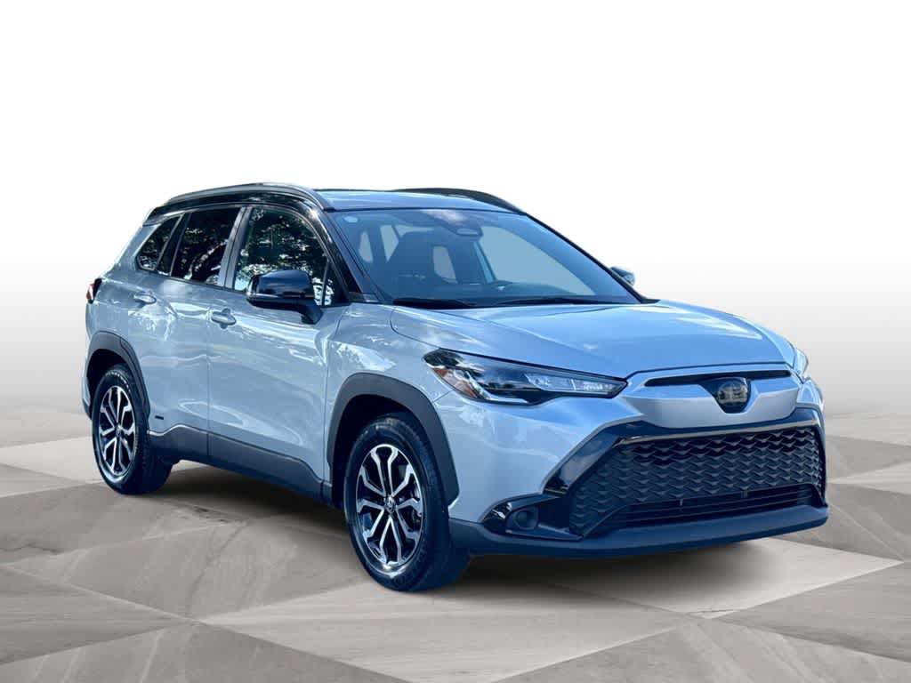 Used 2023 Toyota Corolla Cross AWD Hybrid w/ Moonroof Package image 2