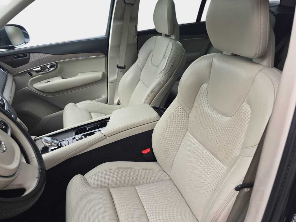 Used 2021 Volvo XC90 T8 Inscription w/ Advanced Package AWD/4WD image 19