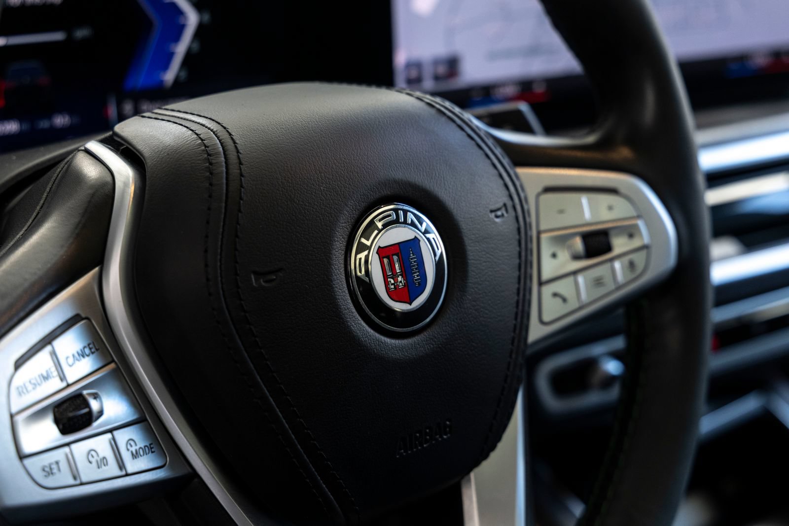 Used 2023 BMW ALPINA XB7 AWD/4WD image 21