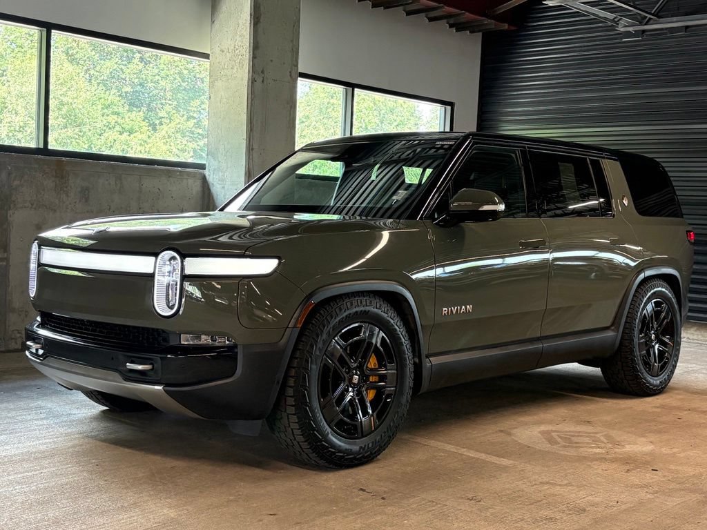 Used 2023 Rivian R1S Launch Edition AWD/4WD image 1