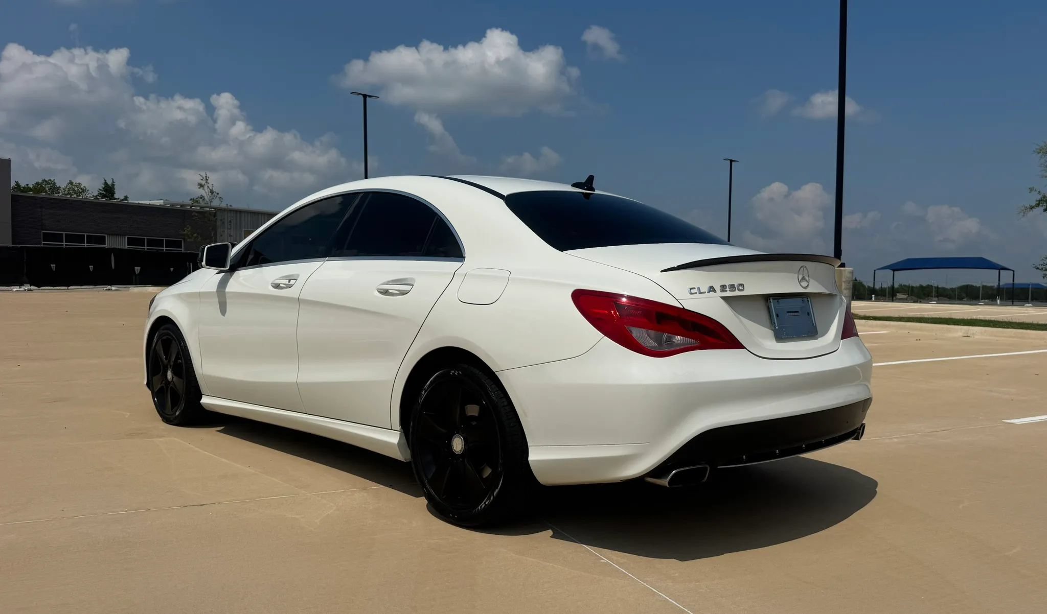Used 2016 Mercedes-Benz CLA 250 image 4