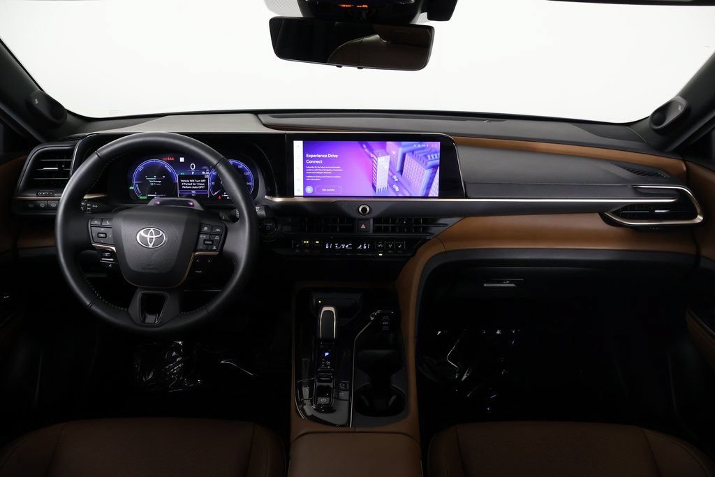 Used 2025 Toyota Crown Signia w/ Advanced Technology Package AWD/4WD image 8