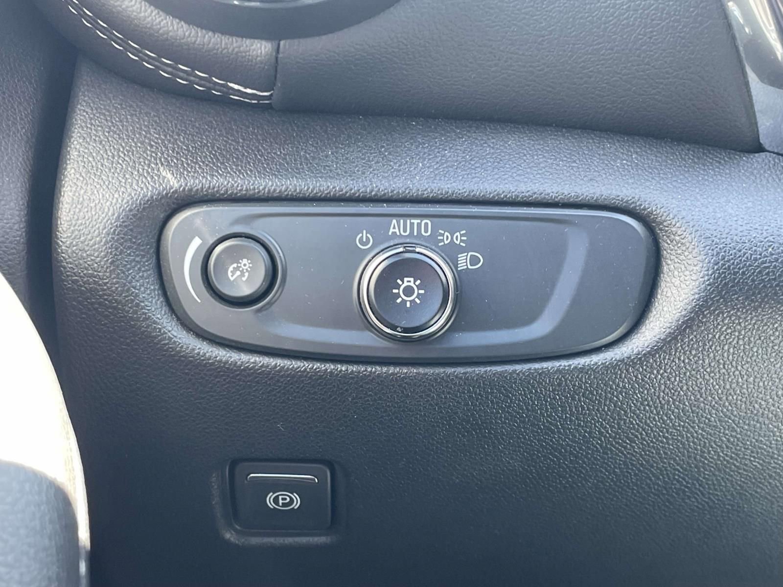 Used 2023 Chevrolet Blazer LT image 24