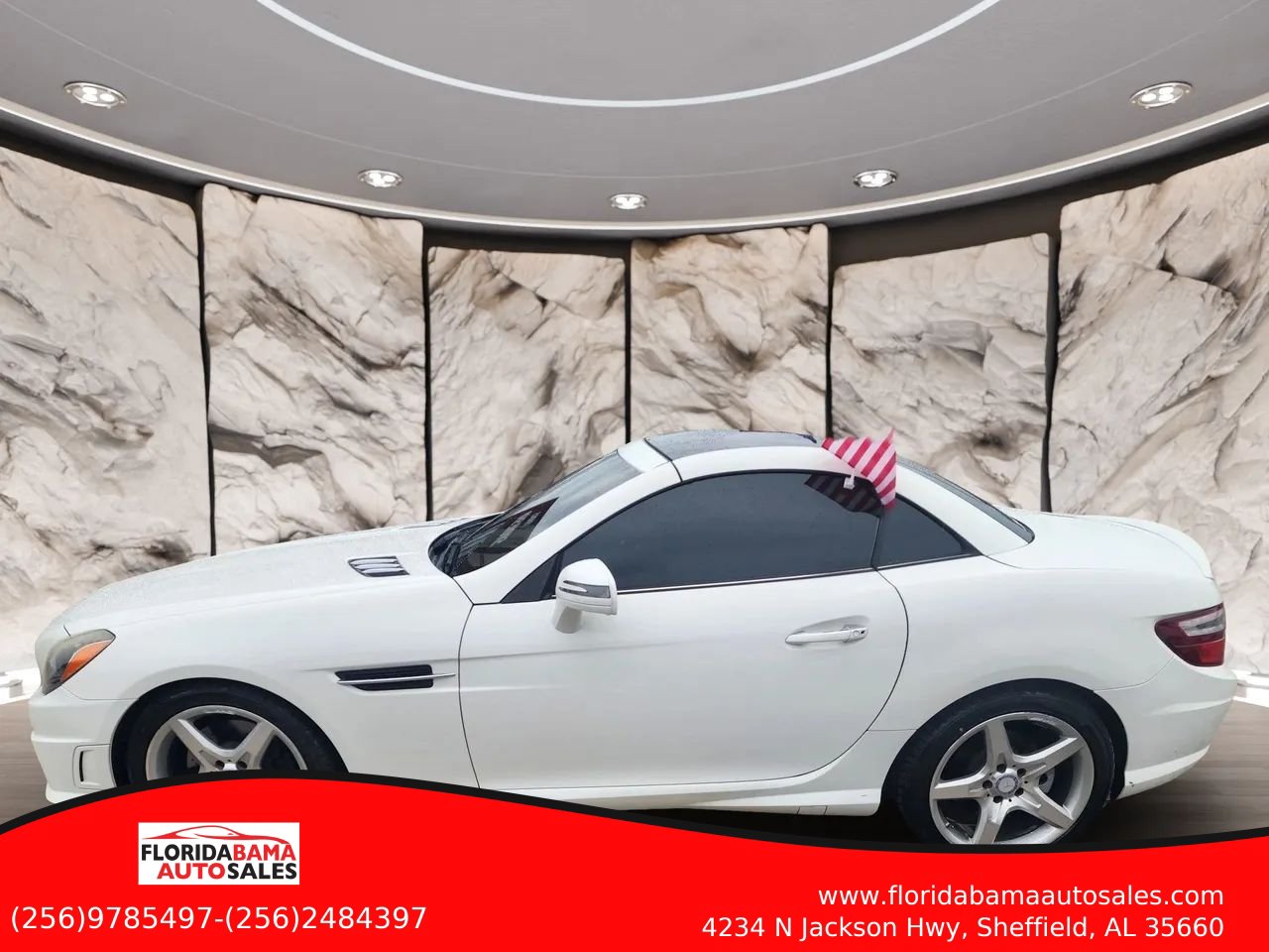 Used 2014 Mercedes-Benz SLK 250 w/ Sport Package image 4