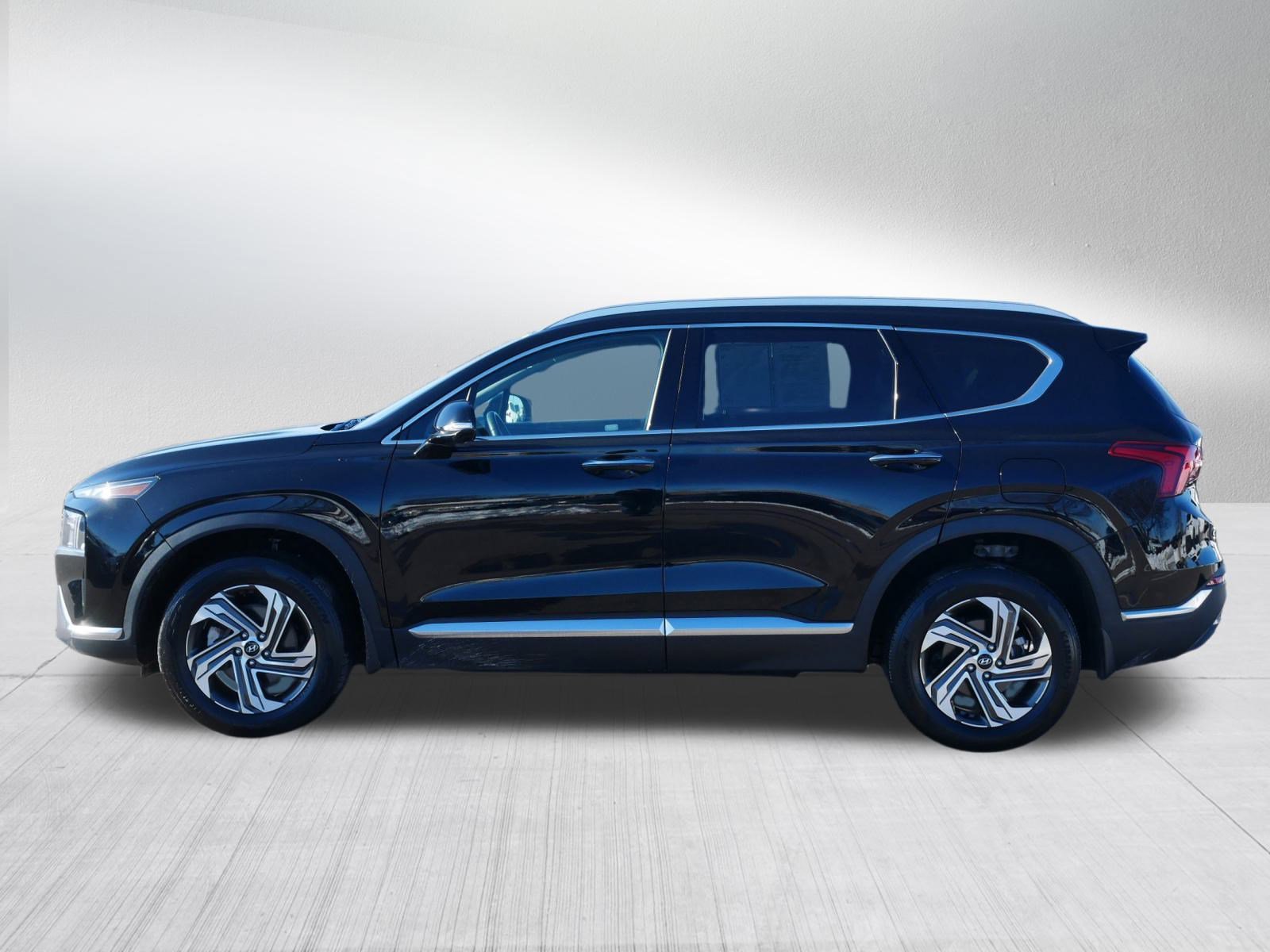 Certified 2023 Hyundai Santa Fe SEL w/ Premium Package image 4