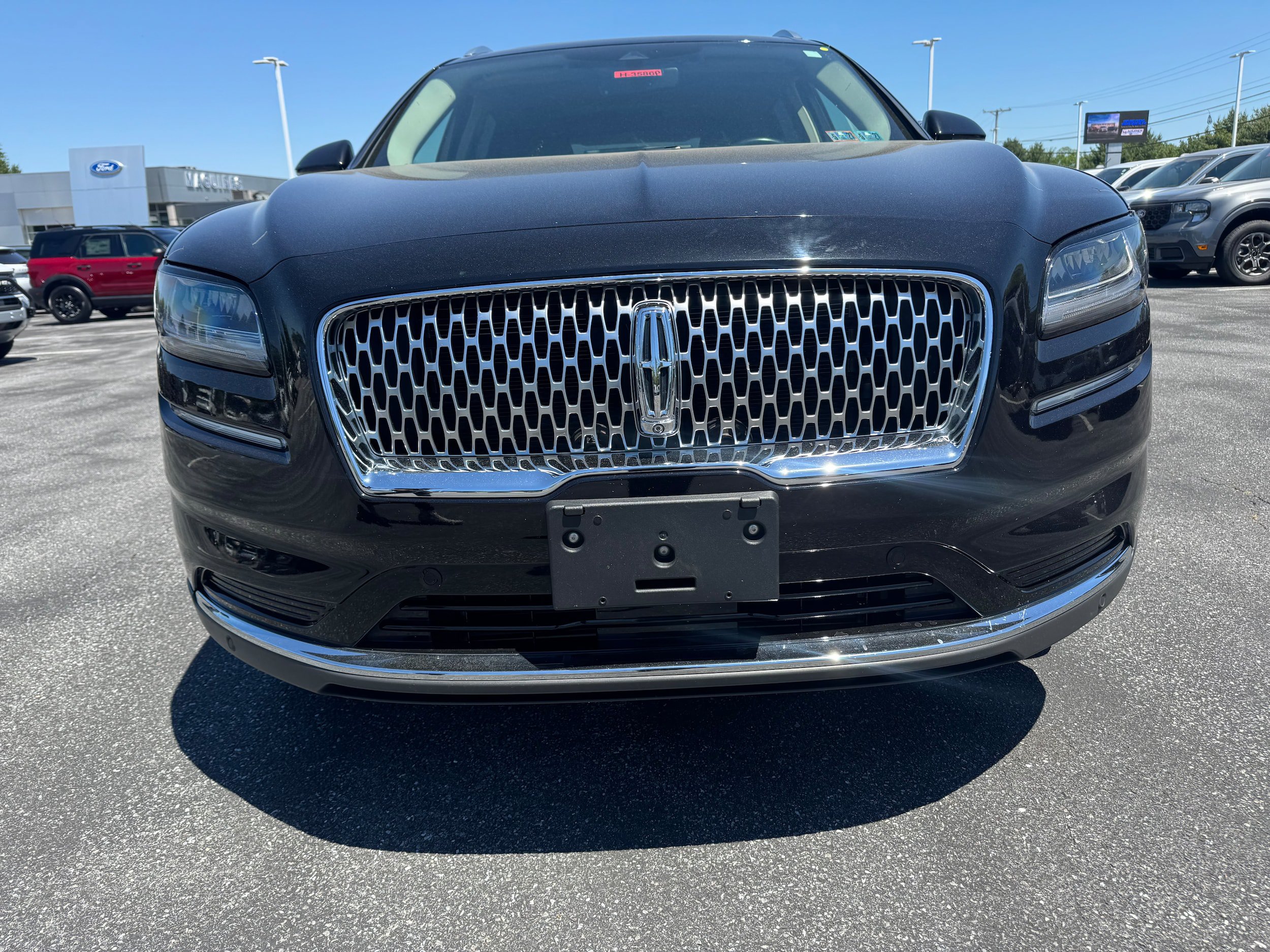 Used 2023 Lincoln Nautilus Reserve w/ Equipment Group 201A AWD/4WD image 8