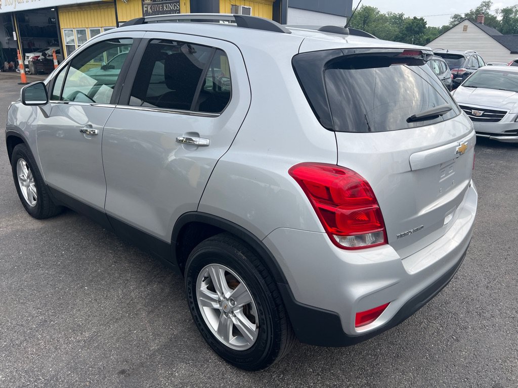 Used 2018 Chevrolet Trax LT w/ LT Convenience Package AWD/4WD image 14