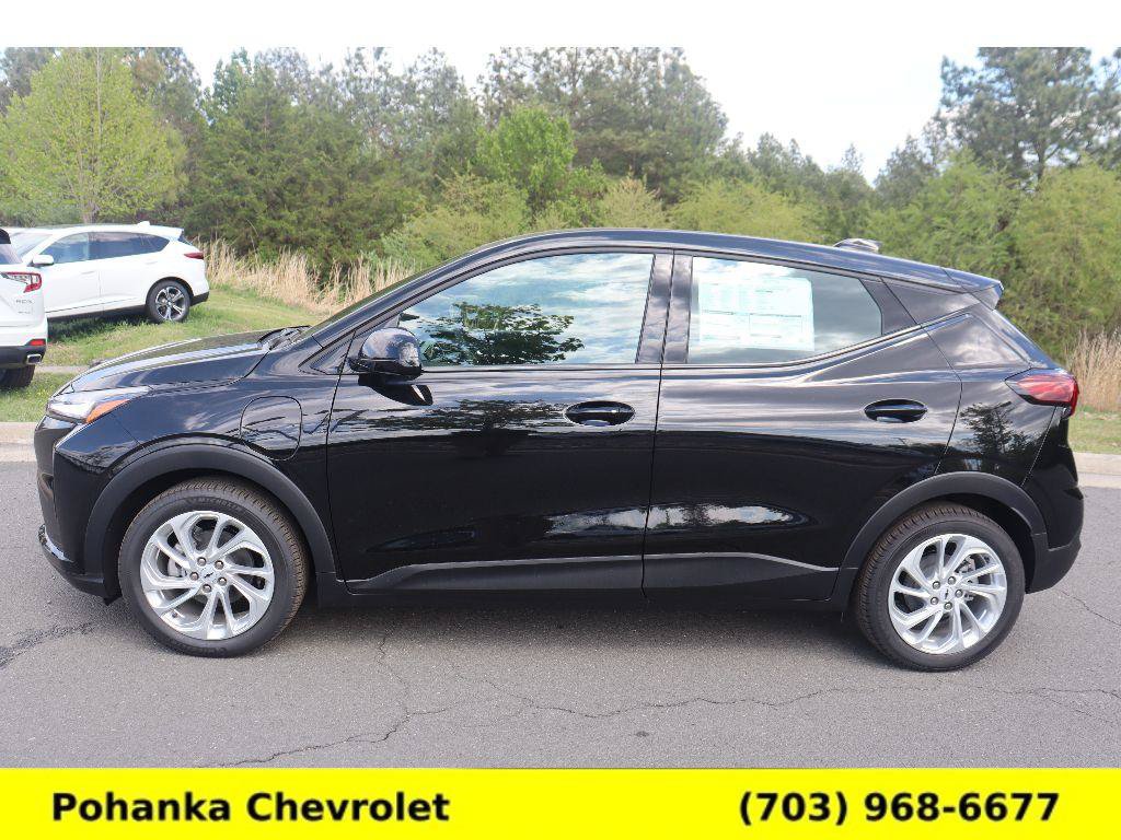 New 2027 Chevrolet Bolt LT w/ Comfort Package FWD image 4