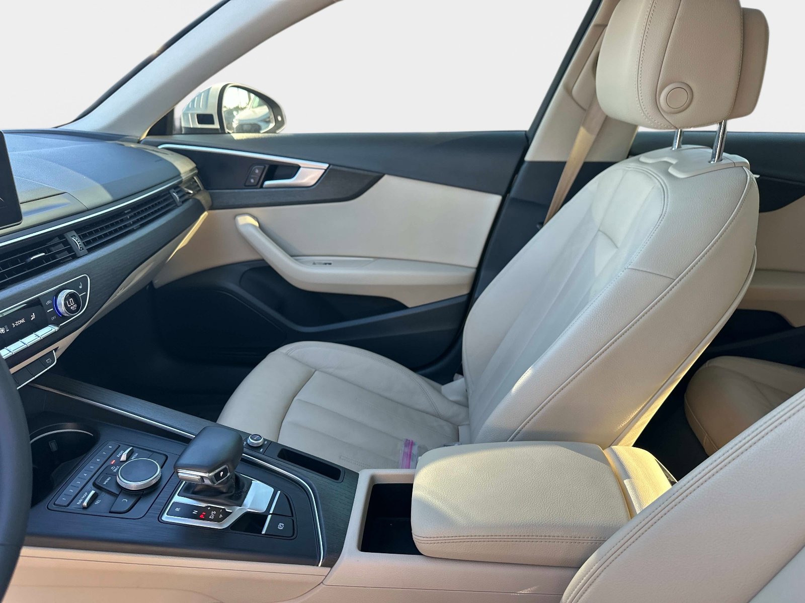 Used 2019 Audi A4 2.0T Premium w/ Convenience Package image 23