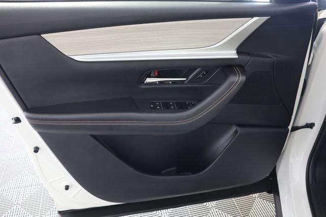 Used 2025 MAZDA CX-70 Plug-In Hybrid w/ Premium Pkg image 26