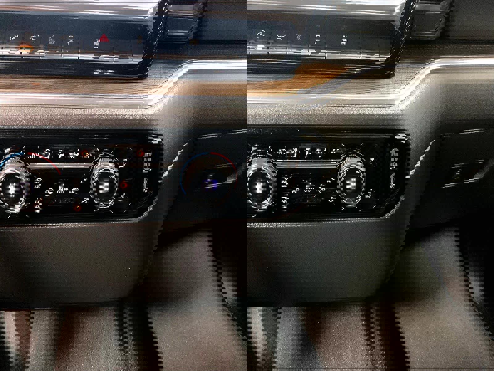 Used 2023 Chevrolet Silverado 1500 LT image 26