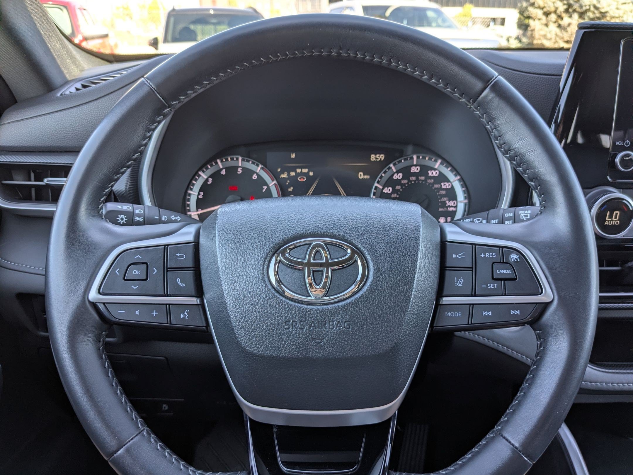 Used 2024 Toyota Highlander XSE FWD image 17