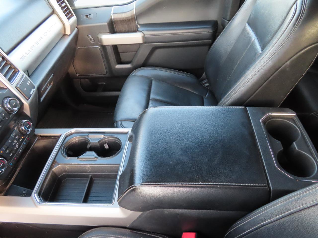 Used 2021 Ford F350 Lariat w/ Chrome Package image 36