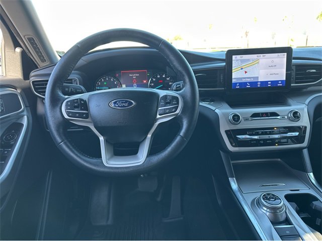 Used 2022 Ford Explorer XLT w/ Equipment Group 202A image 7