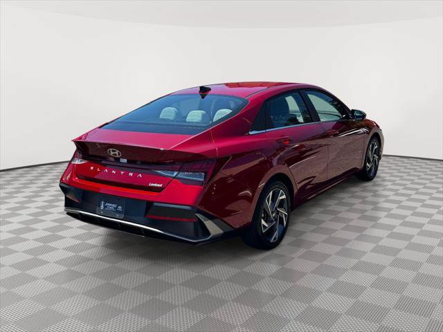Used 2025 Hyundai Elantra Limited FWD image 6
