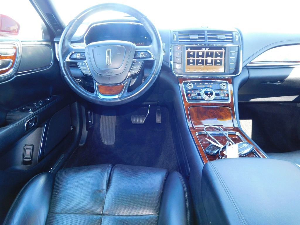 Used 2017 Lincoln Continental Select w/ Climate Package image 16