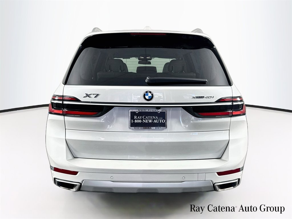 Used 2026 BMW X7 xDrive40i AWD/4WD image 6