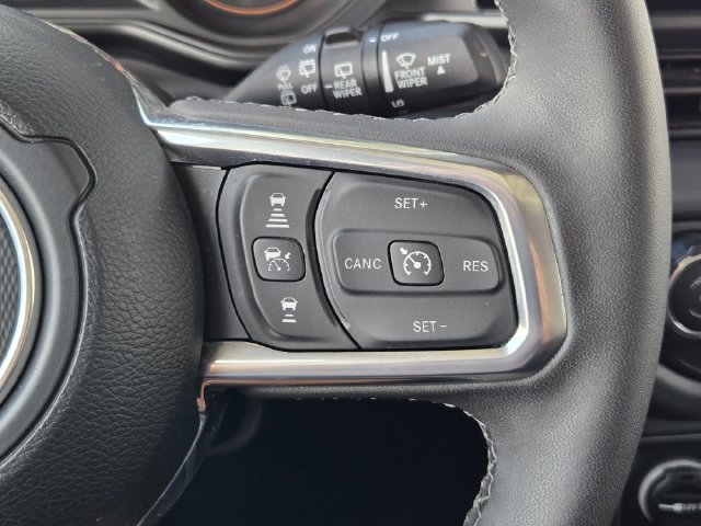 Used 2026 Jeep Wrangler Unlimited Sahara AWD/4WD image 37