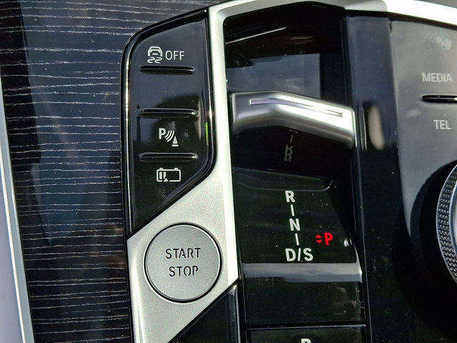 New 2026 BMW X5 xDrive50e image 18