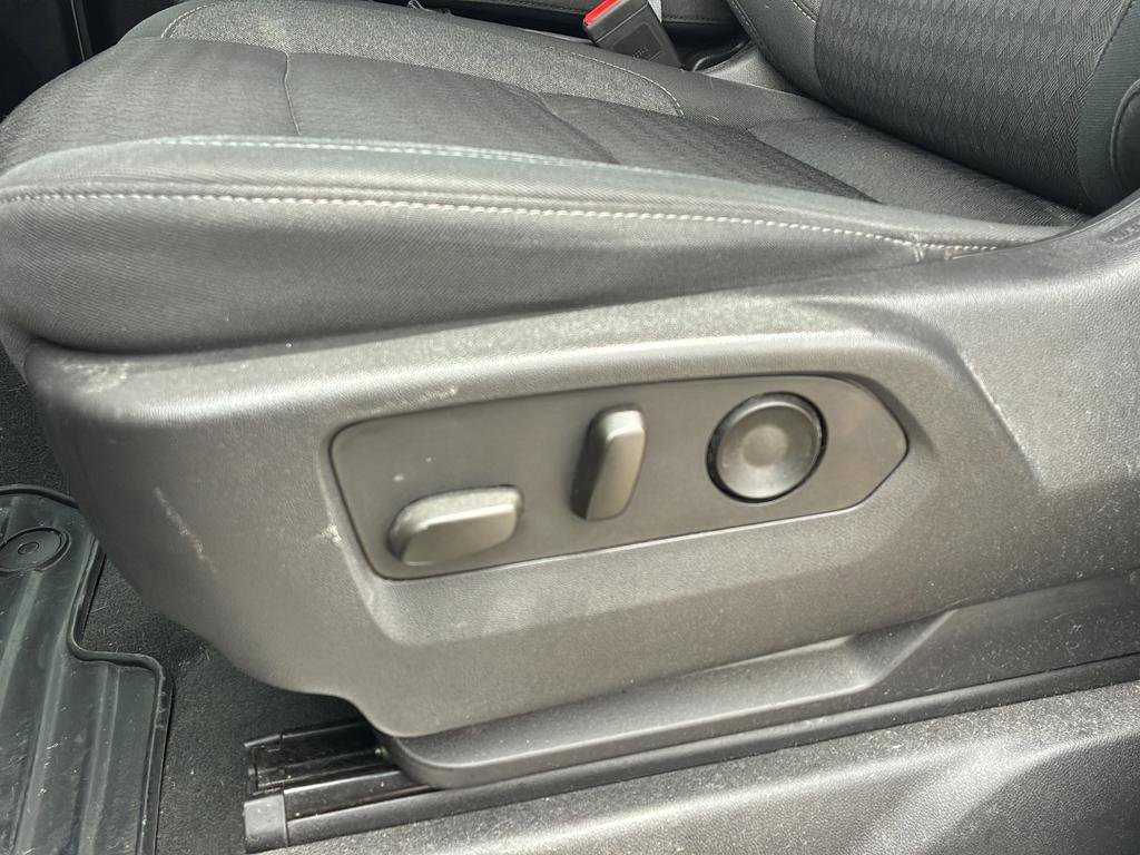 Used 2023 Chevrolet Silverado 1500 LT RWD image 23