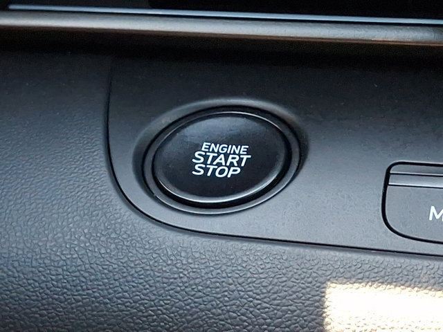 Certified 2025 Hyundai Elantra SEL FWD image 22