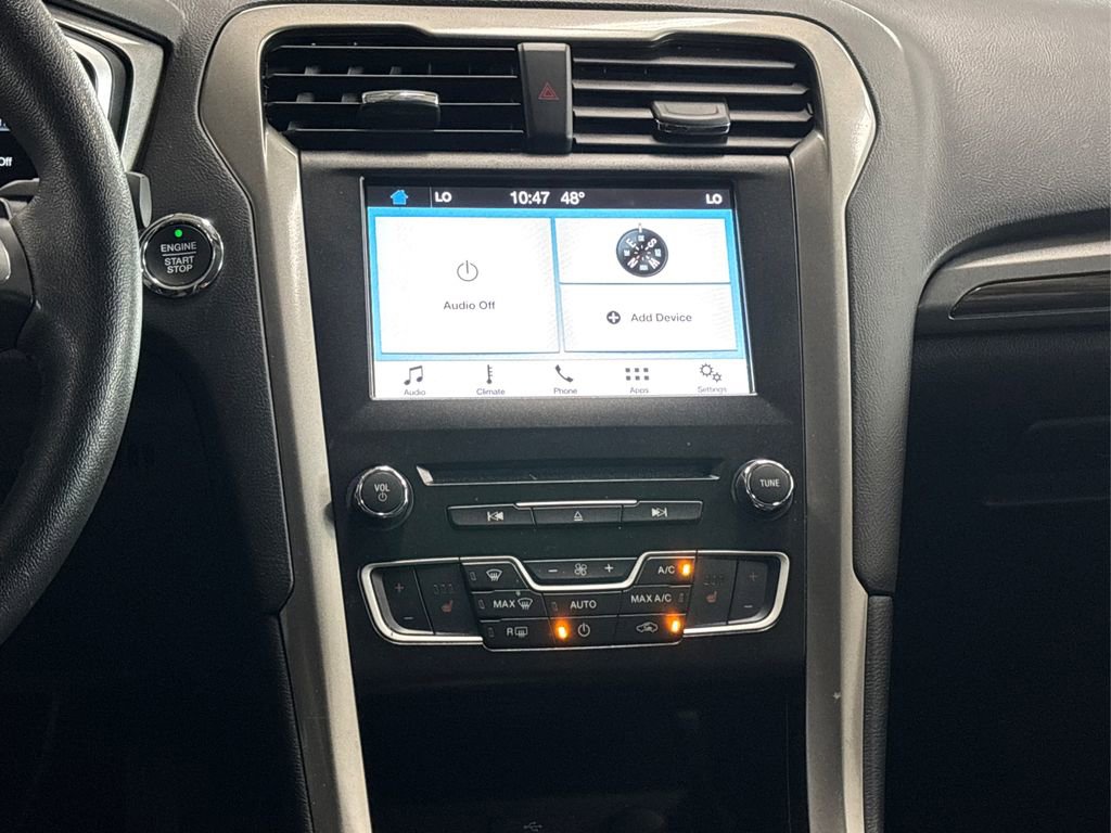 Used 2018 Ford Fusion SE w/ Fusion SE Technology Package image 19